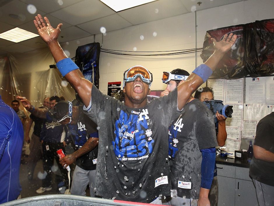 Majestic L.A. Dodgers 2013 NL West Division Champions Clubhouse Locker Room  T-Shirt - Gray