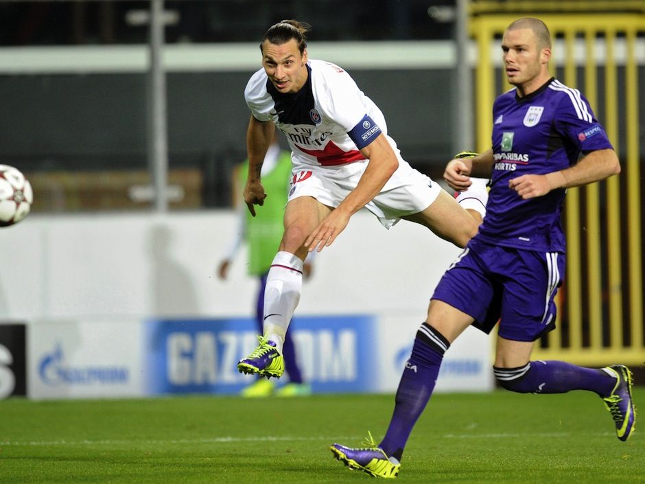 Football players' salaries revealed: Bale sneaks onto the podium