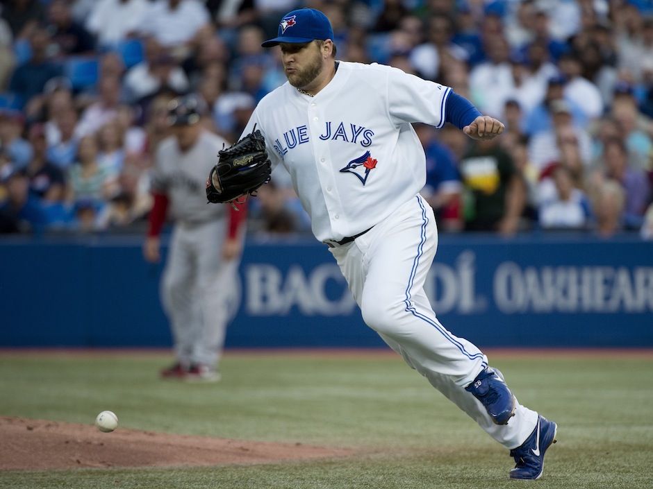 Blue Jays' R.A. Dickey wins Gold Glove