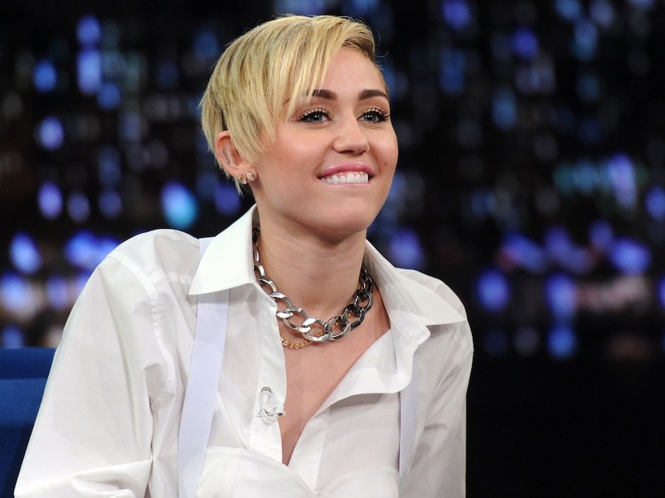 Miley Cyrus can now count a $10K toilet among her riches as Wrecking ...