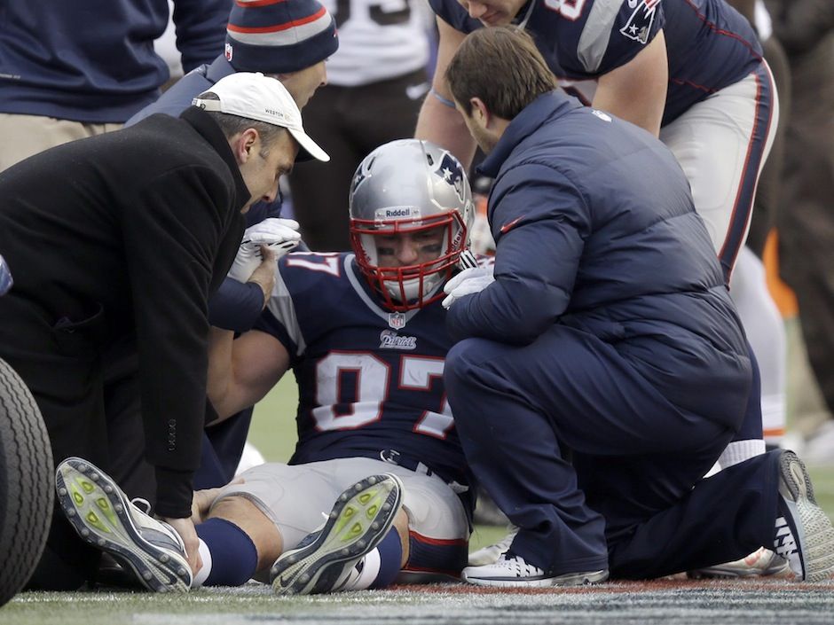 Rob Gronkowski injury update: Gronk carted off field