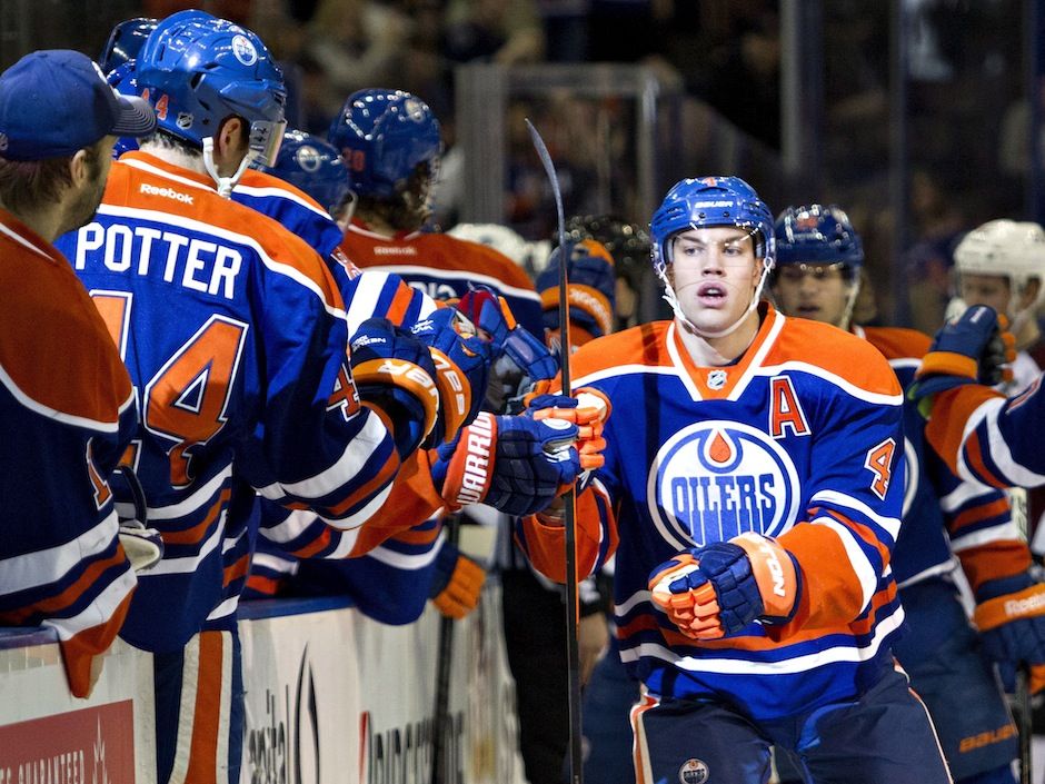 Ryan Smyth returns to Edmonton Oilers lineup after breaking thumb Dec. 2 -  The Hockey News