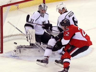 Ottawa Senators captain Jason Spezza to miss Kings game tonight - Los  Angeles Times