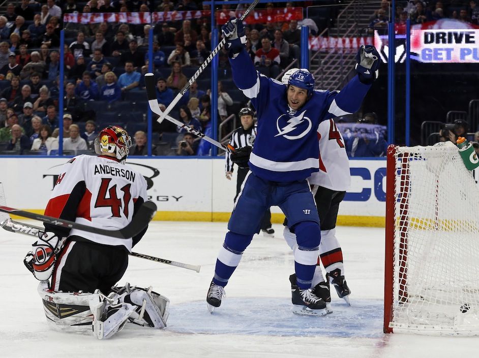 Palat scores late, Lightning beat Rangers 3-2 in Game 3