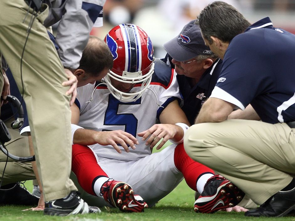 N.F.L. Agrees to Settle Concussion Suit for $765 Million - The New