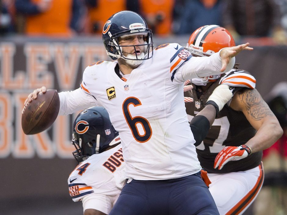 NFL notebook: Bears end speculation, sign Cutler to 7-year deal