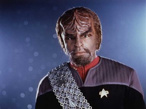 http://www.trekkies.dk/downloads/presse/Worf_001.jpg