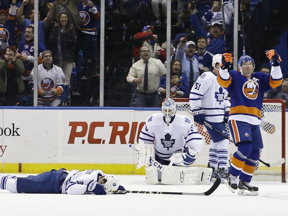 Casey Cizikas Shorthanded Goal vs Leafs! 