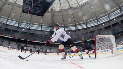 Photos: Senators-Canucks Heritage Classic in BC Place - The Hockey News