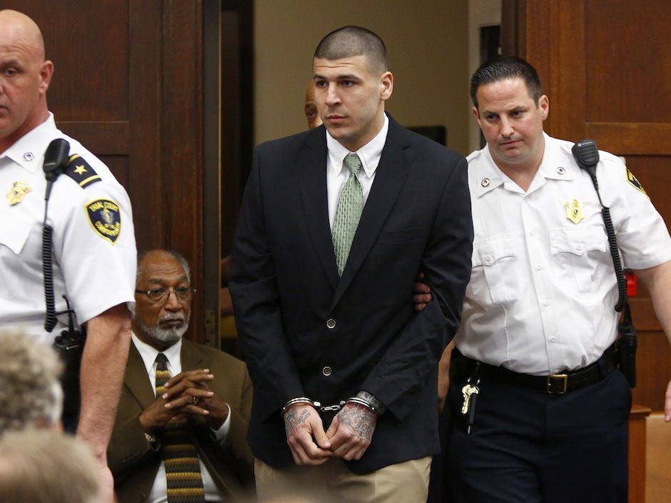 Ex-Patriots player Aaron Hernandez feared losing teeth, letter says –  Boston Herald