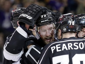 Kings, Blackhawks agree that racial taunts have no place in hockey or  anywhere else - Los Angeles Times