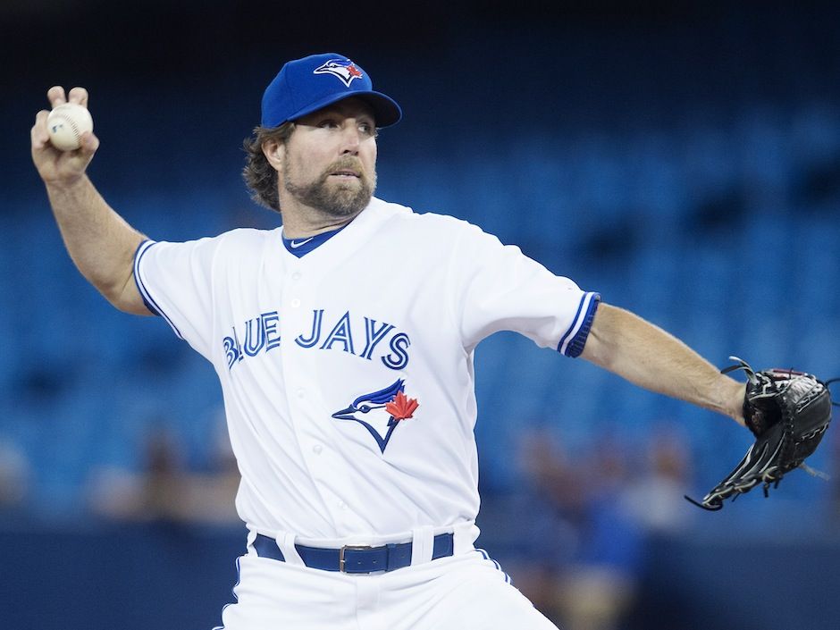 Blue Jays starter R.A. Dickey: Playing at Globe Life Park will help my  knuckleball against Rangers