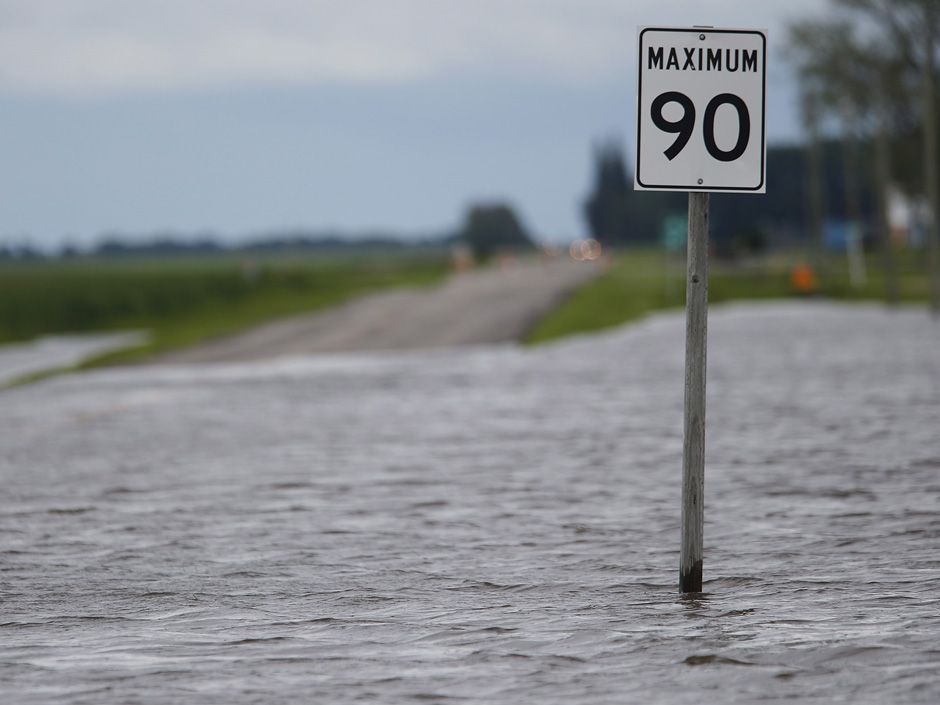 Manitoba threatens legal action against First Nation blockade backing