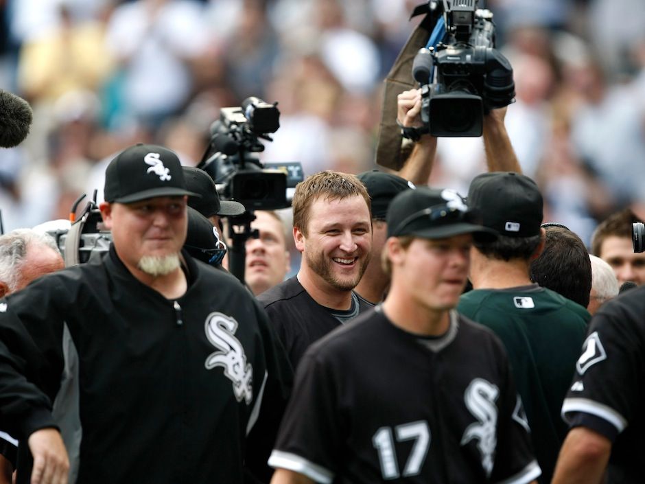 Toronto's Mark Buehrle overcomes 'crazy' feelings to beat White Sox