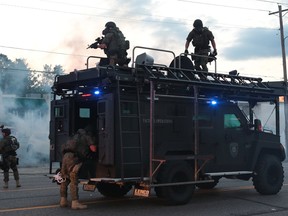 AP Photo/St. Louis Post-Dispatch, Robert Cohen