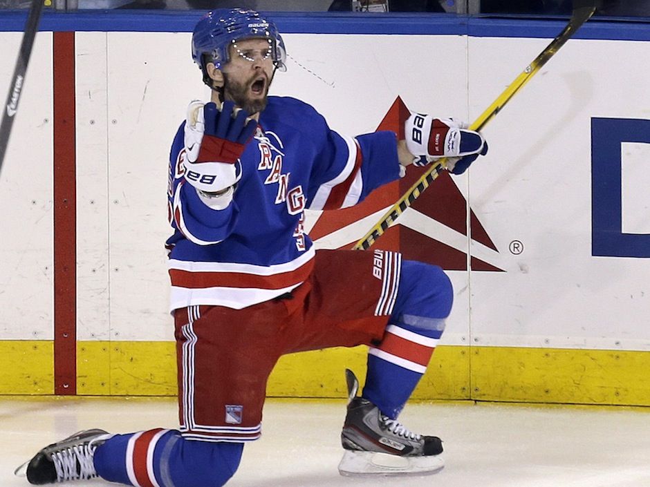 Martin St Louis leads Rangers' rout of Canadiens before mother's funeral, NHL
