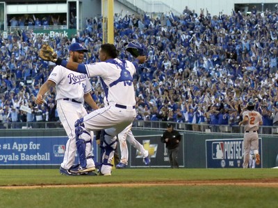 Royals Edge Orioles in Game 2 of A.L.C.S. - The New York Times