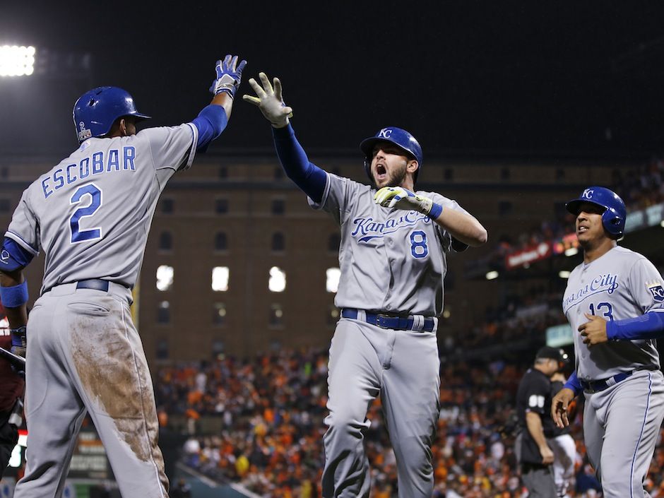 Video: Royals' Alex Gordon game-tying HR in World Series Game 1