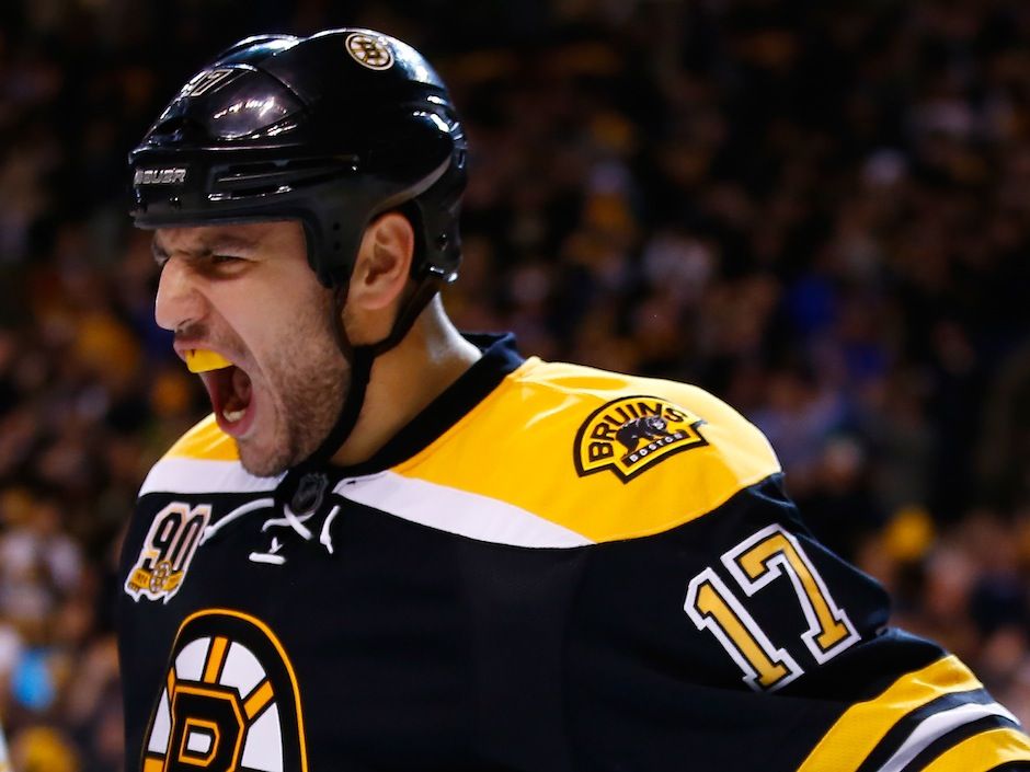 Bruins' Milan Lucic fined for rude gesture toward Canadiens fans