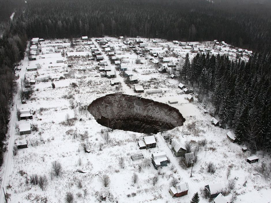 Massive 30-metre-wide sinkhole opens up in Russia after flooding at nearby  salt mine | National Post