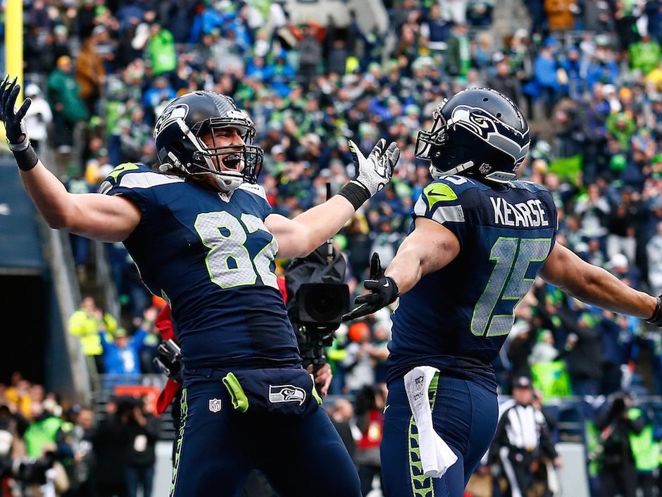 Seattle Seahawks wide receiver Jermaine Kearse (15) catches a 35