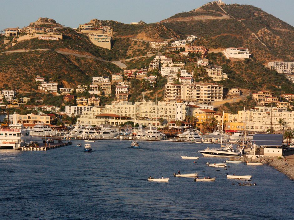 Canadian, 50, found beaten to death on beach at Los Cabos resort in