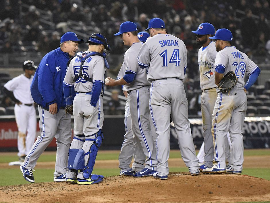 Blue Jays ditch red 'Canadiana' uniforms because they're unlucky