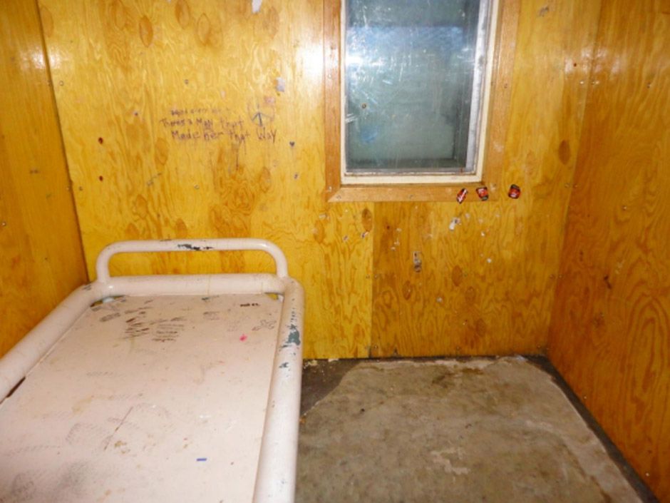 Welcome to hell Inside Canada s most decrepit prison Baffin Correctional Centre National Post