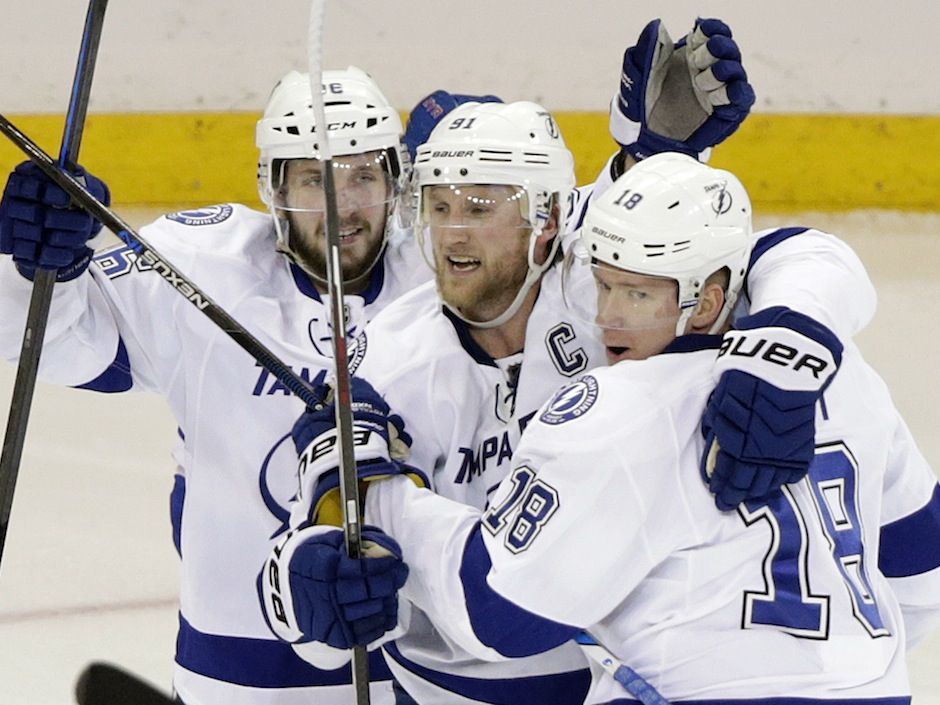 Lightning's Andrei Vasilevskiy shuts out Flyers (w/ video)