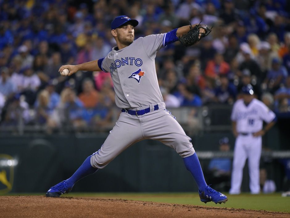 Baseball: White Sox wait out rain delay in dome, beat Blue Jays, Sports