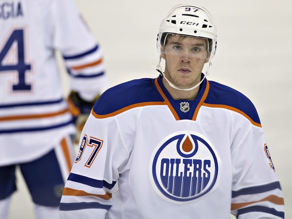 Connor McDavid Edmonton Oilers Deluxe Tall Hockey Puck Case