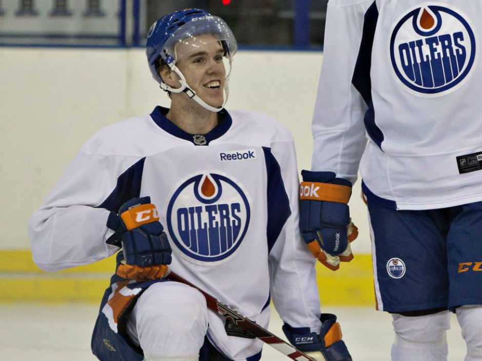 Connor McDavid Edmonton Oilers NHL Reebok Youth Blue Replica Hockey Jersey  (Youth Large/X-Large)