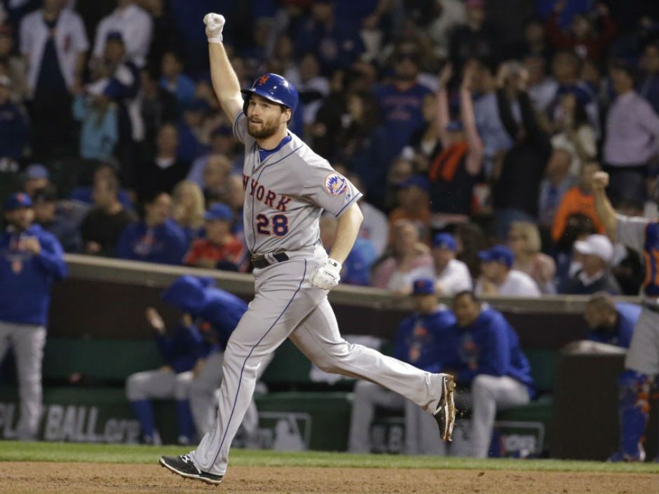 Lucas Duda leaves game with hyper-extended elbow - Amazin' Avenue