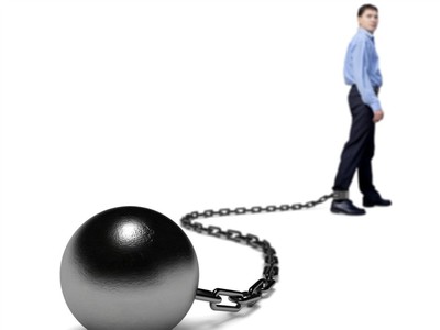 Man who wore ball-and-chain to his bachelor party ordered to pay