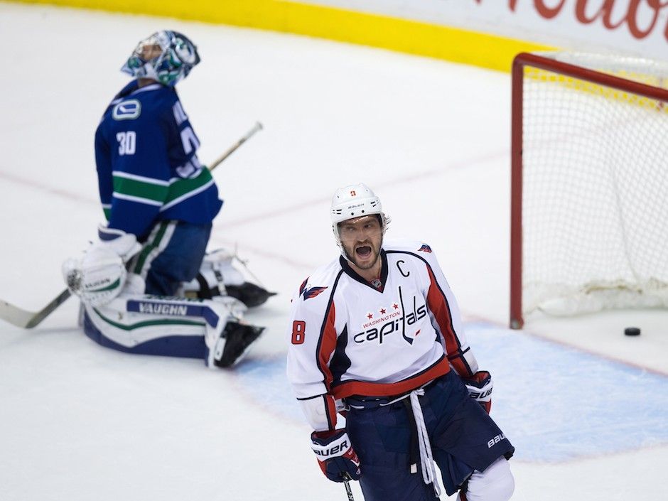 How the NHL's new goalie pad size regulation will affect Matt