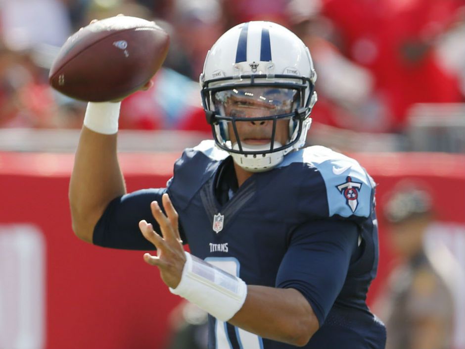 Marcus Mariota, With a Play for the Ages, Leads the Titans Past the Chiefs  - The New York Times