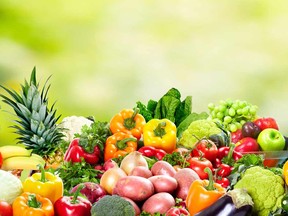 Never mind the fad diets! Eating more fruits and vegetables will keep you on track.