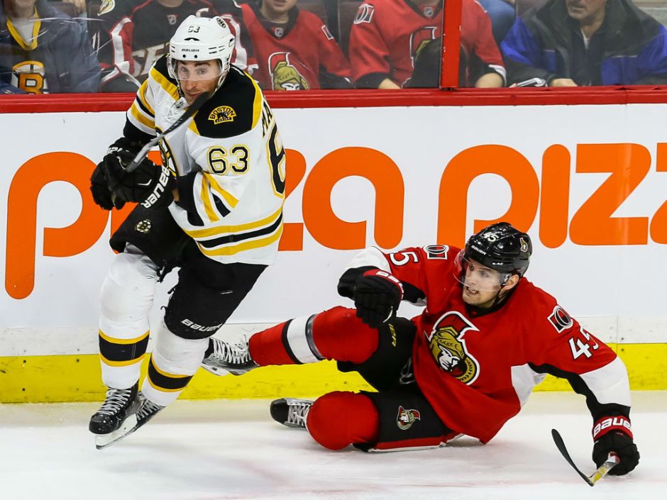 Love This Game: Brad Marchand and his young daughter shared a cute moment  through the glass - NHL Trade Rumors 