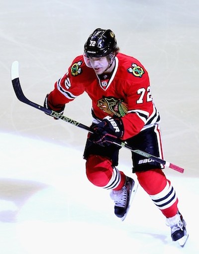 ITS REVERSE RETRO GAME DAY AND DAMN DOES PANARIN LOOK GOOD IN IT