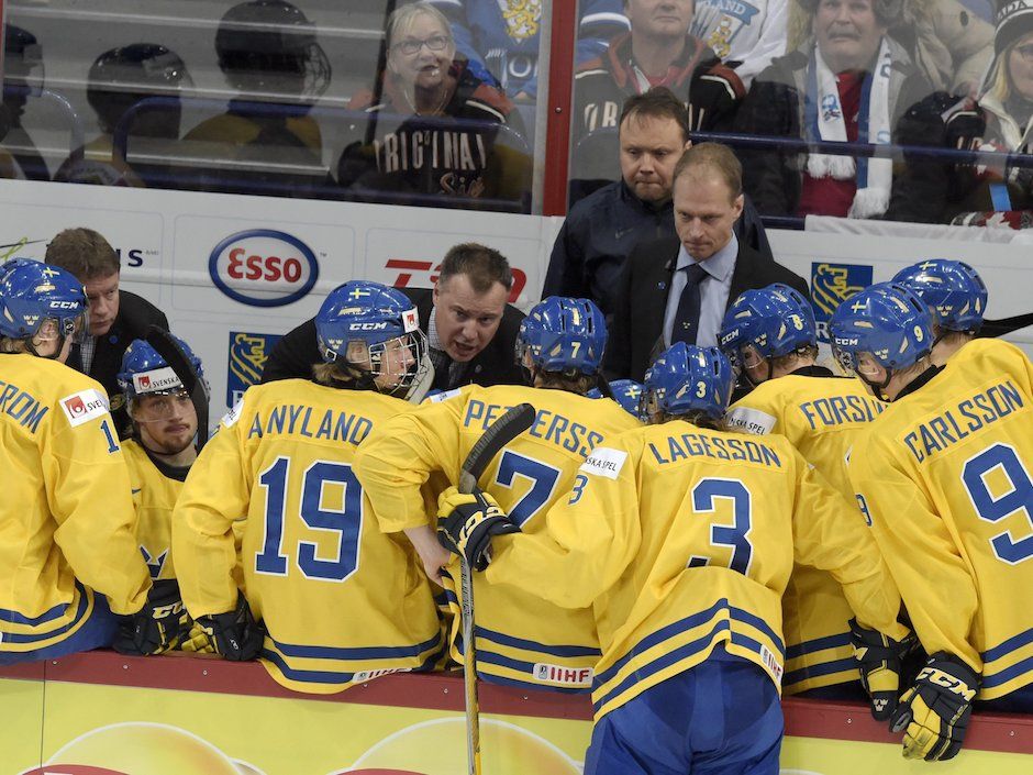 You don't feel alone': Junior hockey players welcome mental health support  program