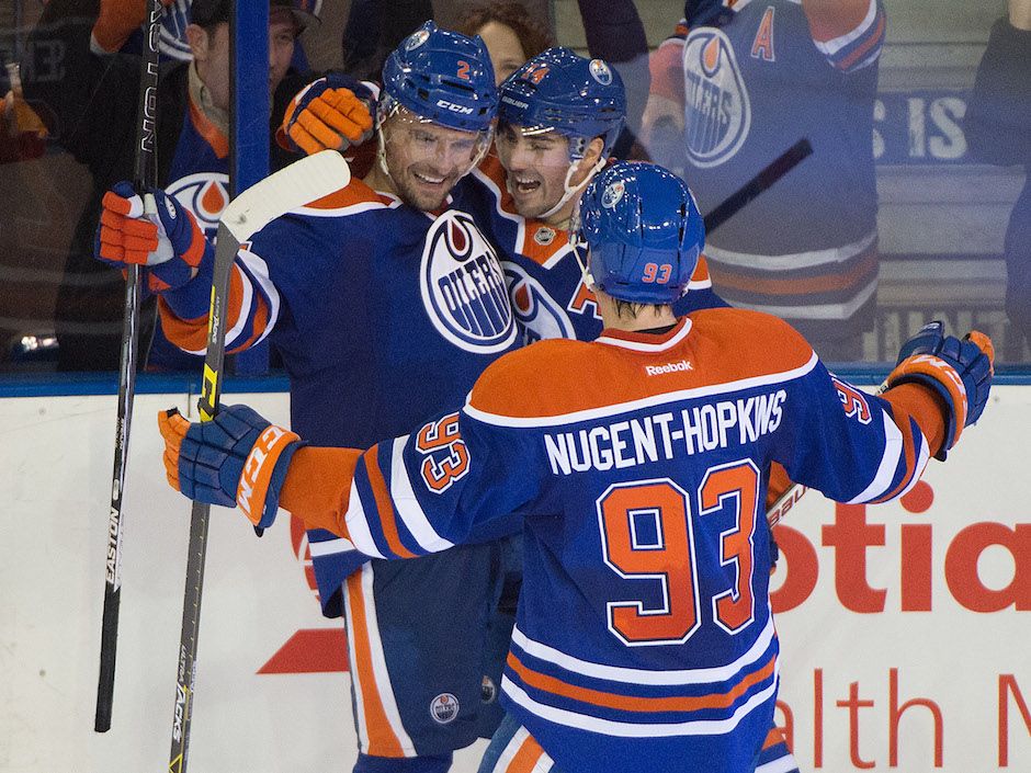 Connor McDavid dazzles, Edmonton Oilers end Toronto Maple Leafs' point  streak at 10 games 