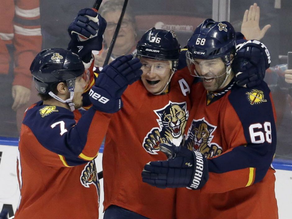 Jagr scores 1st with Panthers, ties for 5th all time 