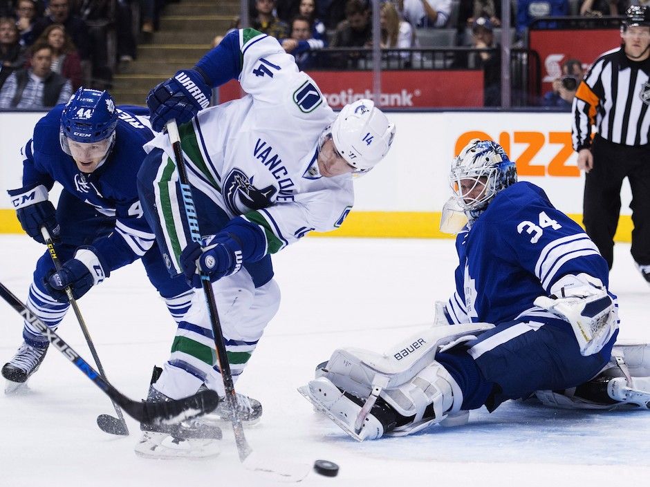 Vancouver Canucks' two-pronged approach to rebuilding is failing this  season