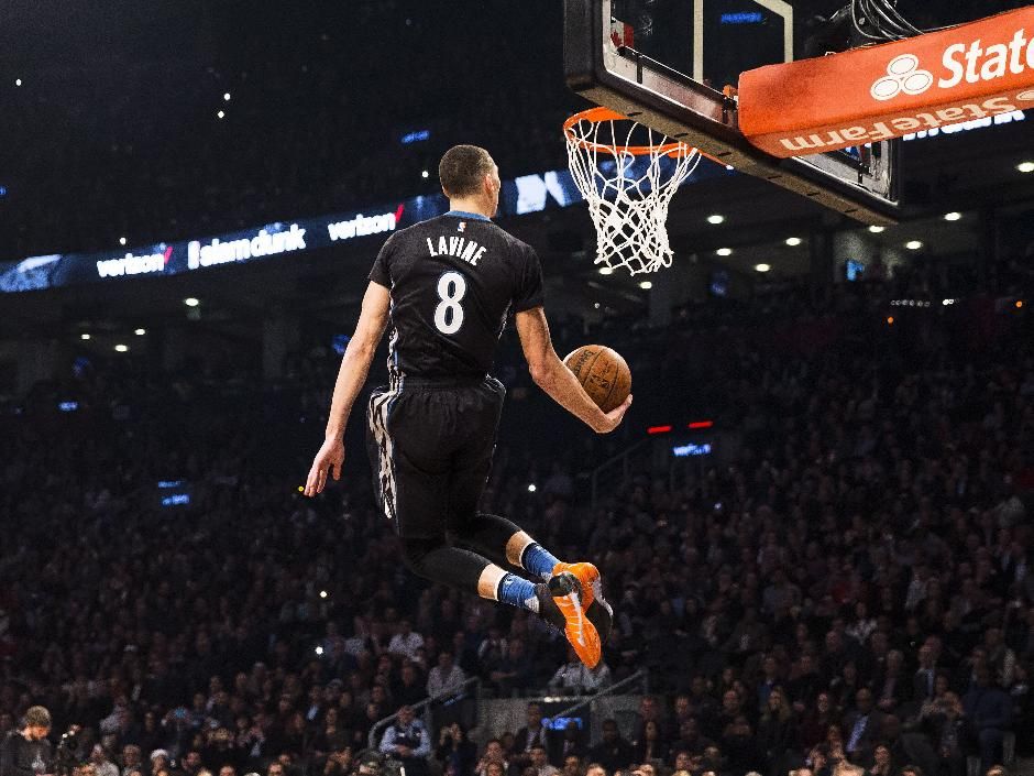 High-flying NBA Slam Dunk contest electrifies all-star Saturday night ...