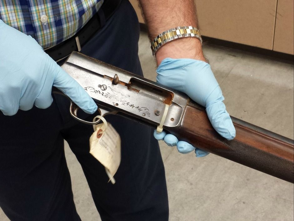 Seattle police release photos of the shotgun Kurt Cobain used to kill ...