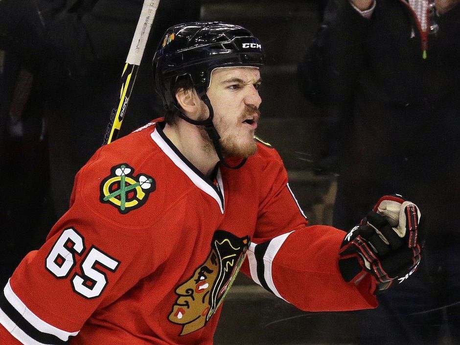 Blackhawks' Andrew Shaw Is Suspended for Anti-Gay Slur - The New