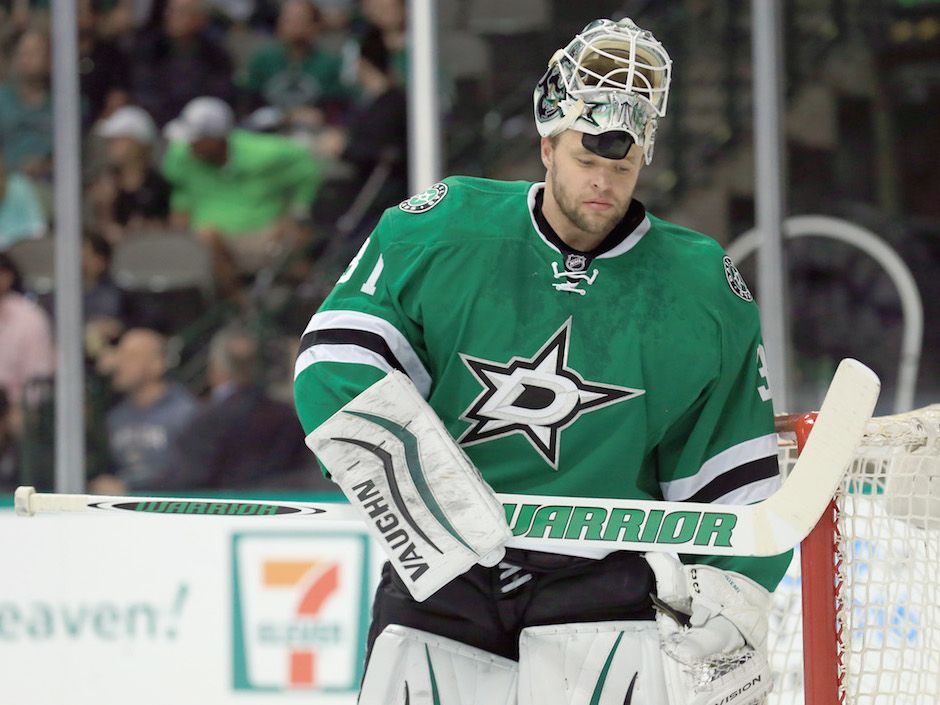 Twitter reacts to Dallas Stars' new neon green 'Blackout' jerseys