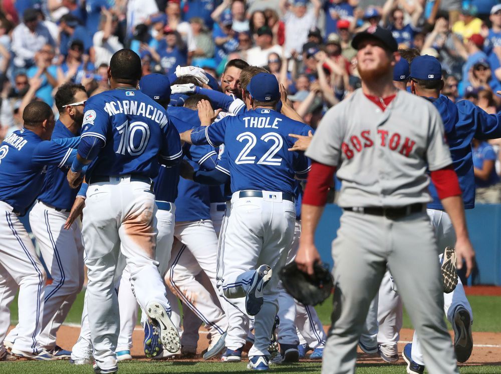 Justin Smoak provides the offence in Toronto Blue Jays' walkoff