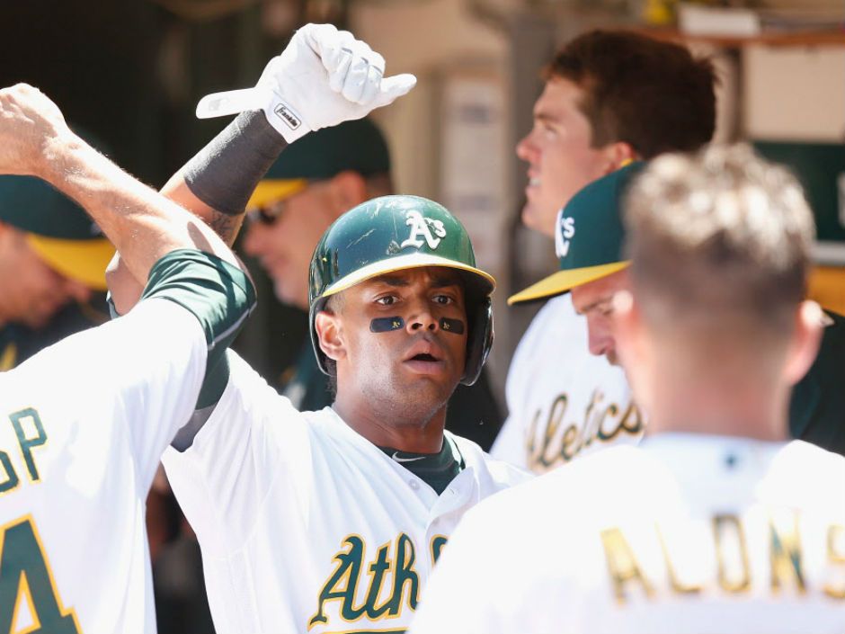 Khris Davis swats pair of homers as Oakland Athletics extend