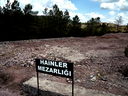 A sign reading in Turkish 